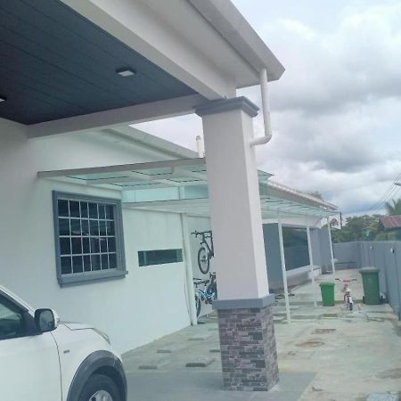 M Taz Homestay Kuching Exterior foto